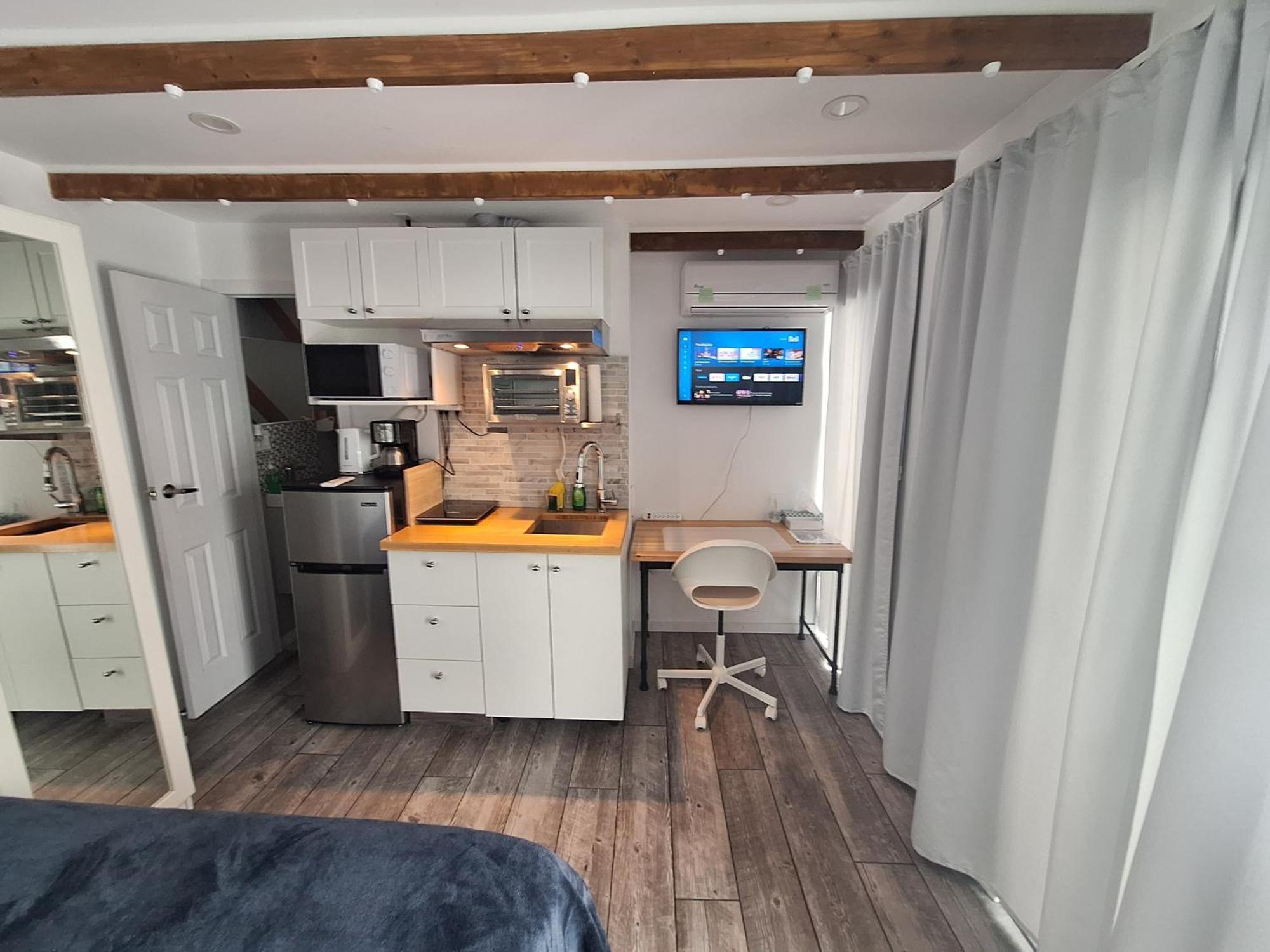 Well Equipped Studio For Non-Smoking Guests Only Citq Зo9467 Longueuil Exteriör bild